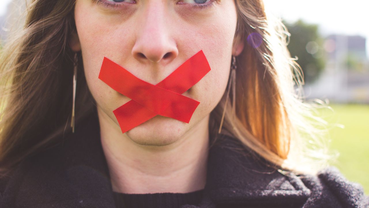 Le silence radio est une rupture